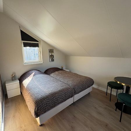Logies Het Noordwestertje Den Burg Bagian luar foto
